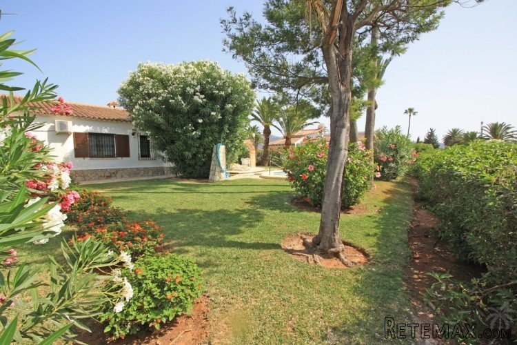 Magnificent villa for sale only 250m walking distance from.. - 4