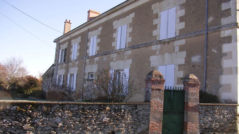 Maison De Maitre, Outbuildings and Land - 2