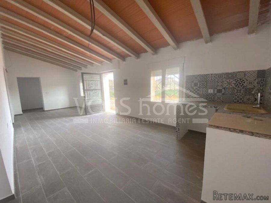 NEW LISTING - Great country property of 72m² built on a.. - 5