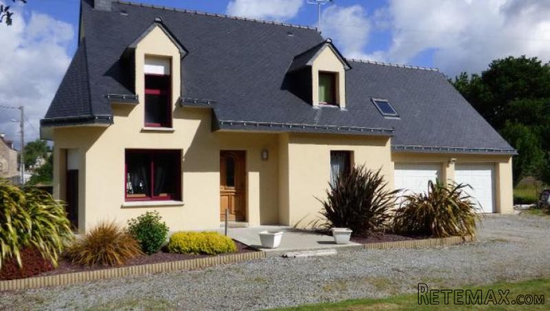 Superb Quailty Detached House and Garden - 2