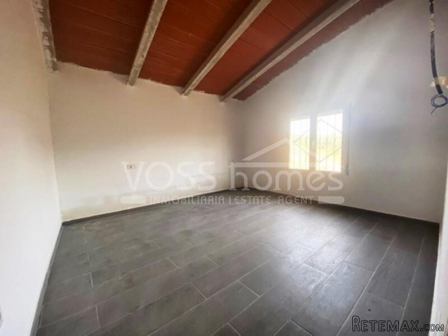 NEW LISTING - Great country property of 72m² built on a.. - 8