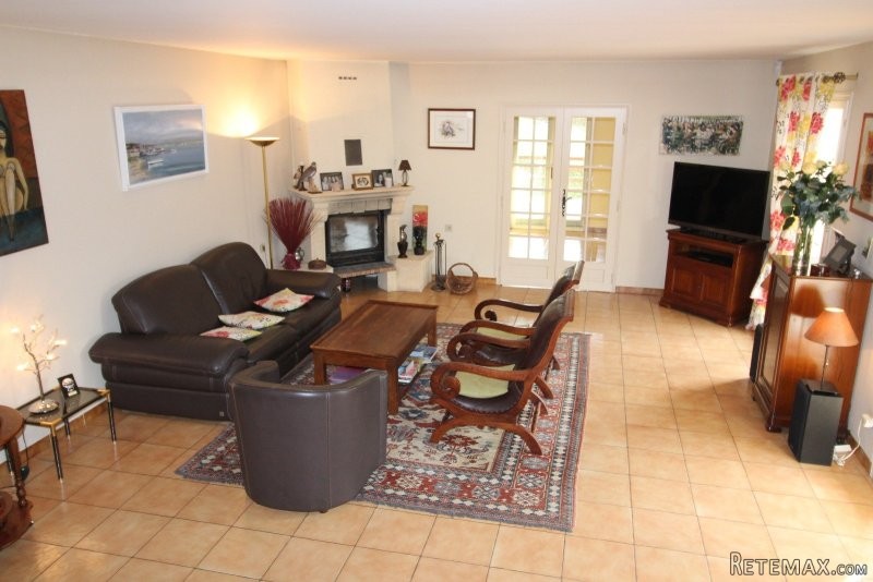 Large Character Villa With Garage And.. - 2