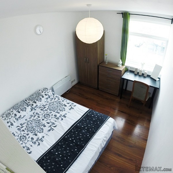 Nice And Comfortable Double Bedroom