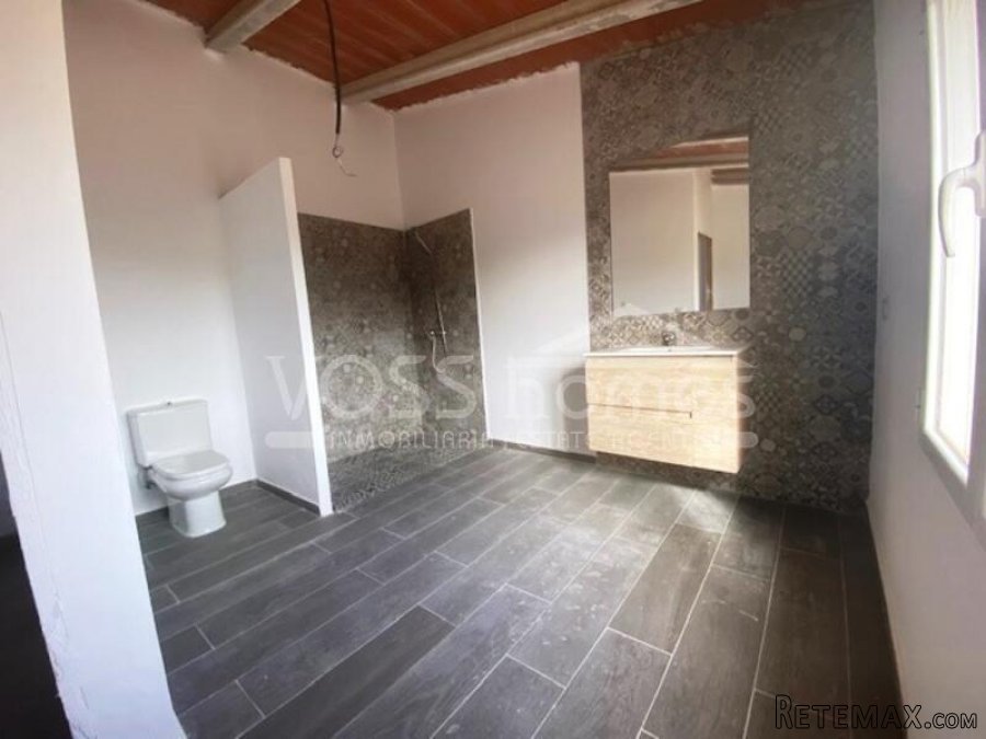 NEW LISTING - Great country property of 72m² built on a.. - 10