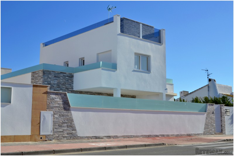 4 bedroom villas