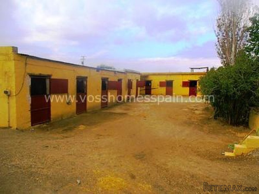 Horse stable with a bar/restaurant , Built very recently in.. - 2