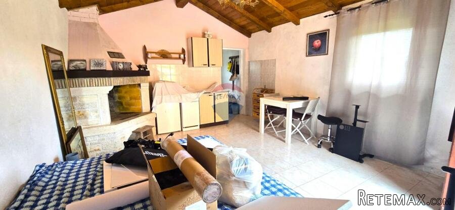 Rovinj, 9km, samostojeća kućica na 370 m2 građevinskog zemlj - 2