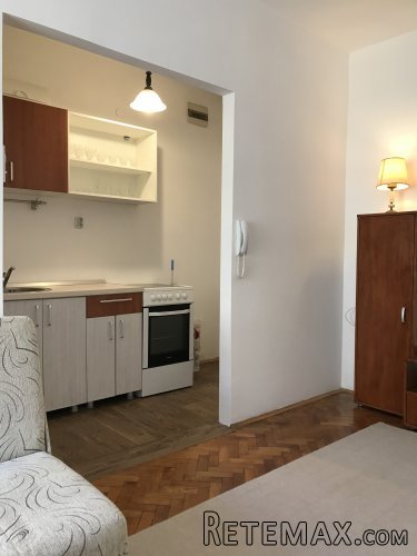 VLASNIK IZDAJE KANCELARIJSKI PROSTOR, 26m2, NAJSTROŽI CENTAR - 2