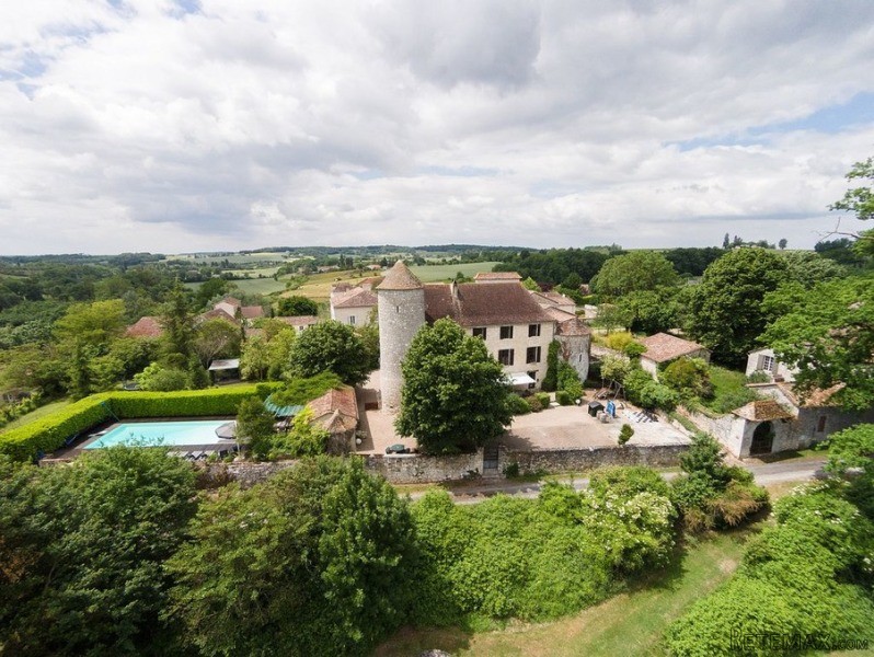 Castle With Private 9 Hole Golf Course..