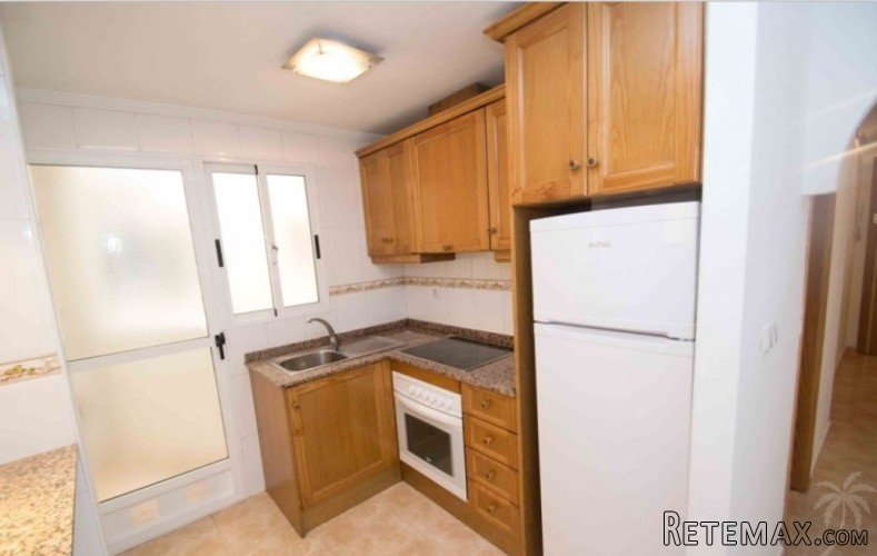 This apartment in Torrevieja near the Habeneras shopping.. - 3
