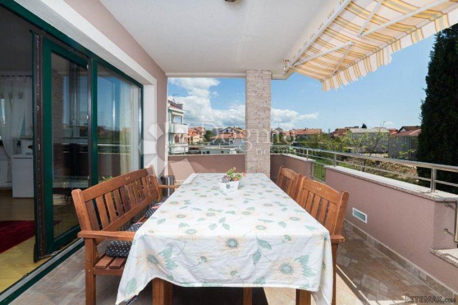 PREKRASNA KUĆA SA 5 APARTMANA - 4
