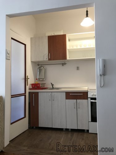 VLASNIK IZDAJE KANCELARIJSKI PROSTOR, 26m2, NAJSTROŽI CENTAR - 4