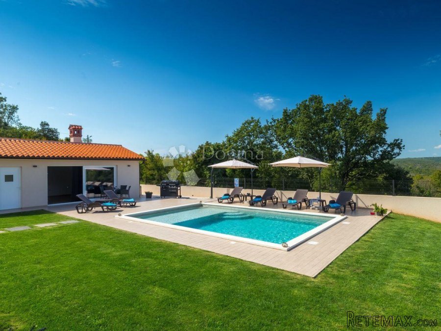 Impresivna villa sa otvorenim pogledom, na osami, Istočna ob - 5