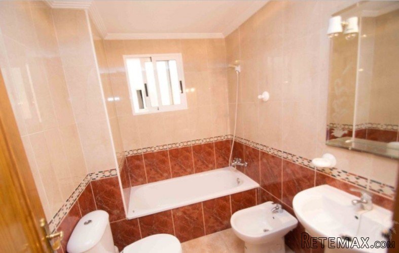 This apartment in Torrevieja near the Habeneras shopping.. - 5