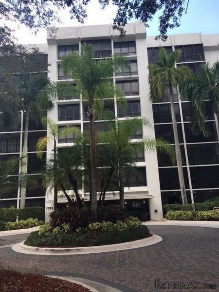 7835 Lakeside Blvd #942, Boca Raton, FL..