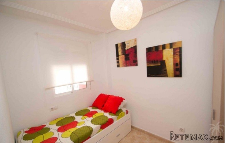 This apartment in Torrevieja near the Habeneras shopping.. - 6