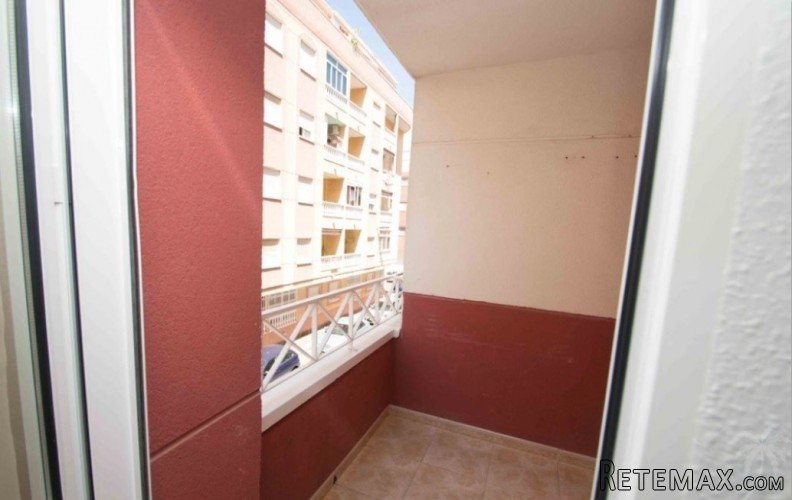 This apartment in Torrevieja near the Habeneras shopping.. - 7