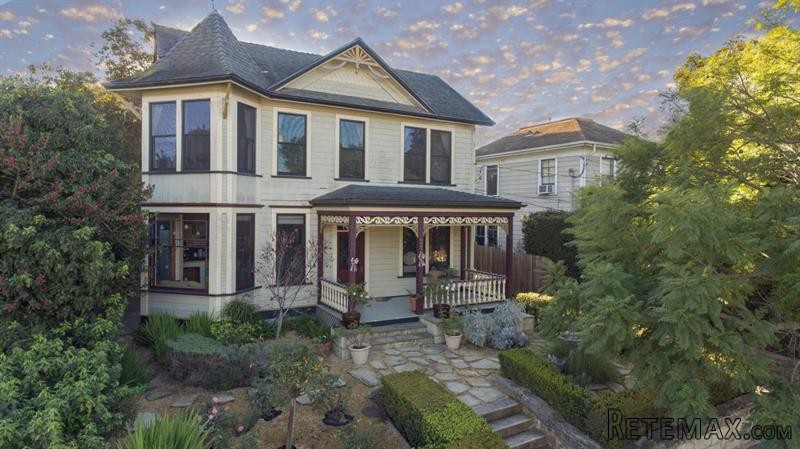Block of Apartments For Sale: 319 W..