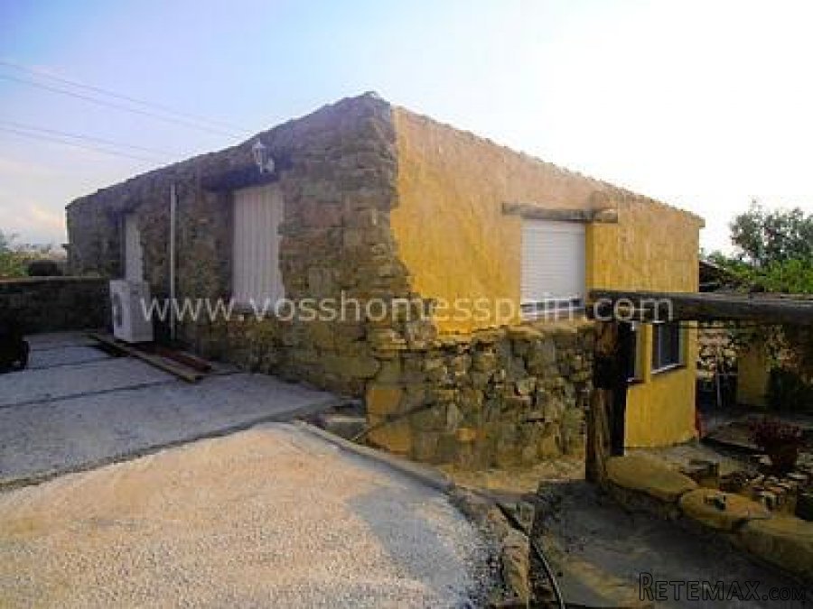 Horse stable with a bar/restaurant , Built very recently in.. - 9