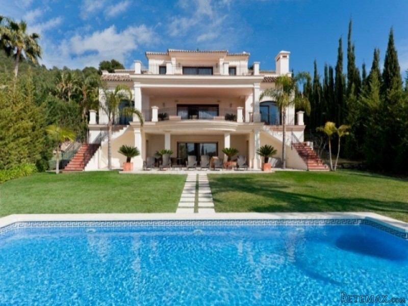 7 Bedroom Villa For Sale In Cascadas De..