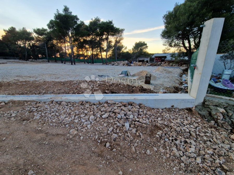 Poljoprivredno Zemljište u građevinskoj zoni Mali Lošinj - 2