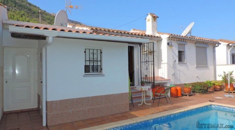V1616 - Lovely Townhouse In Denia With..