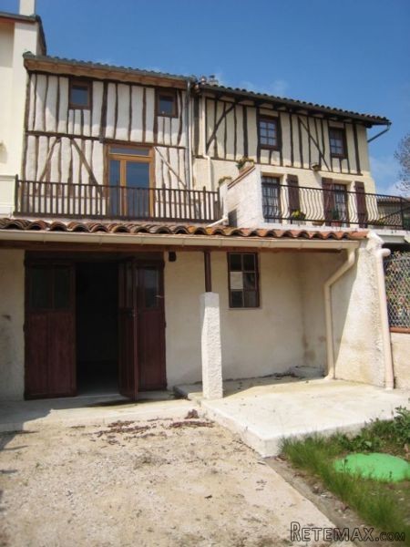 3 Bedroom Renovated Character Stone..