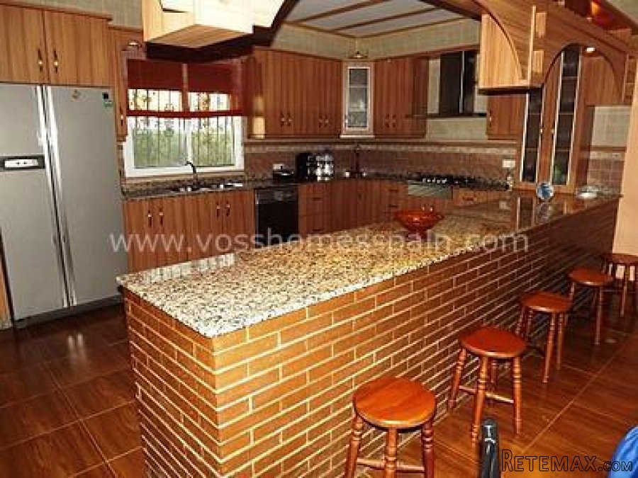 Large country cortijo situated just a 2 minute drive to a.. - 4