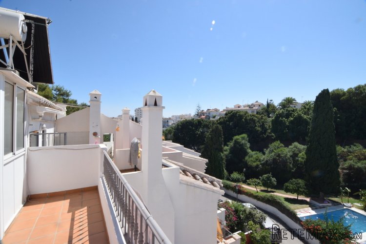 Underbart radhus på attraktiv adress i Nerja med stora..