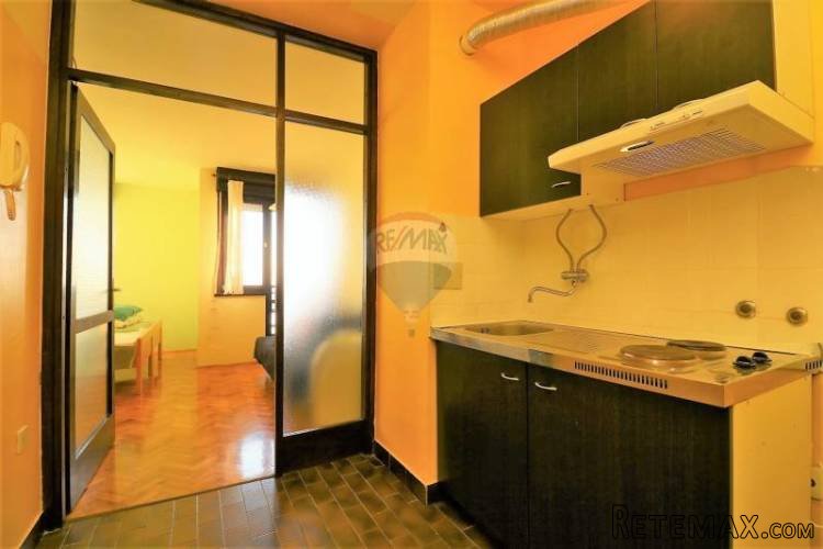 Istra,Pula, apartman sa pogledom na more 30,79m2 - 5