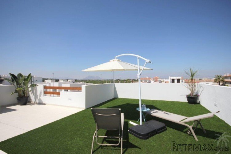 This great project consisting of four villas is located in.. - 7