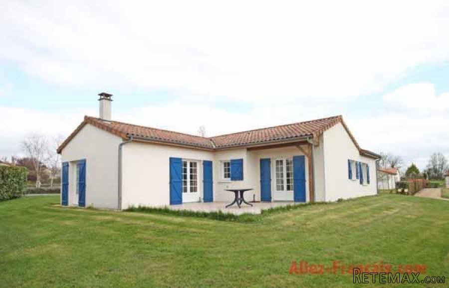 Les Forges (79) for Sale : Lovely villa next to a 27 hole golf..