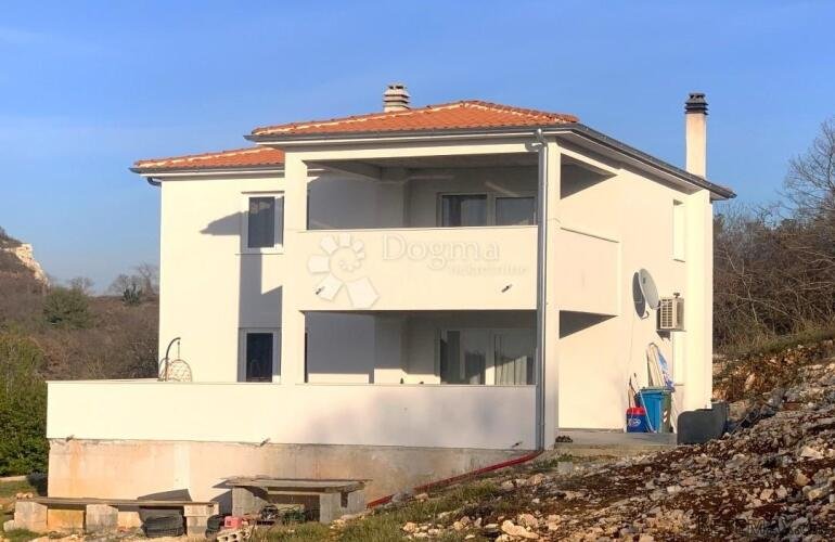 ROVINJ PRILIKA! - kuća za odmor ili dva stana