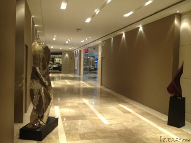 Exclusive Shopping Center In Trump.. - 2