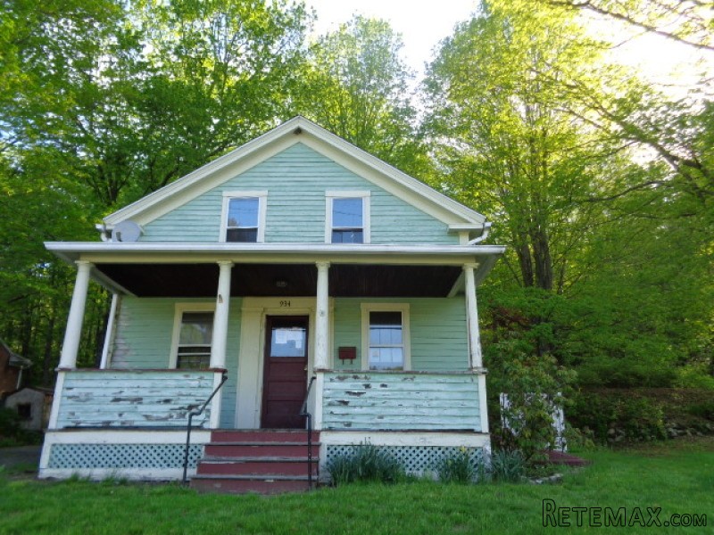 934 Migeon Ave Torrington, CT, 06790..