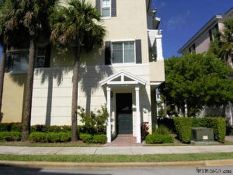 560 Nw 39th Circle #560, Boca Raton, FL..