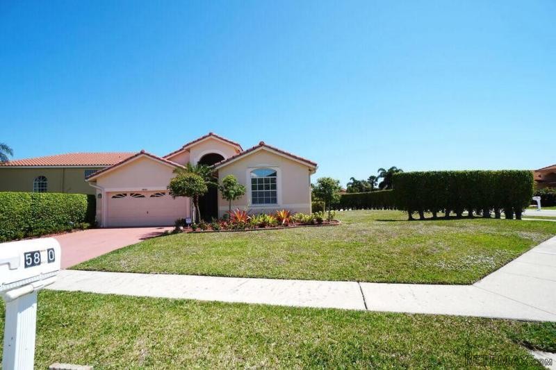 5880 Sand Wedge Dr, Boynton Beach, FL -..
