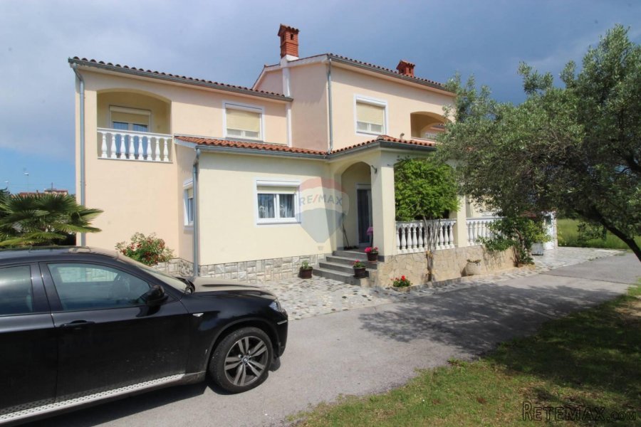 Istra, kuća u Fažani, posebna nekretnina stambeno poslovne n - 2