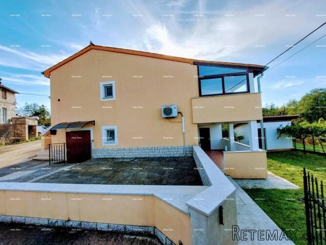 Prodaje se kuća, 170 m2, Karojba - 2