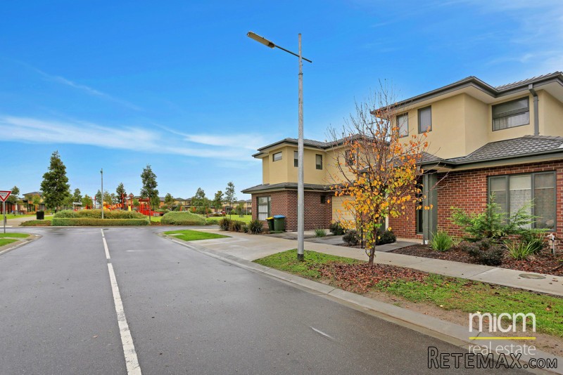 Embrace this Modern Kingsford Estate.. - 2