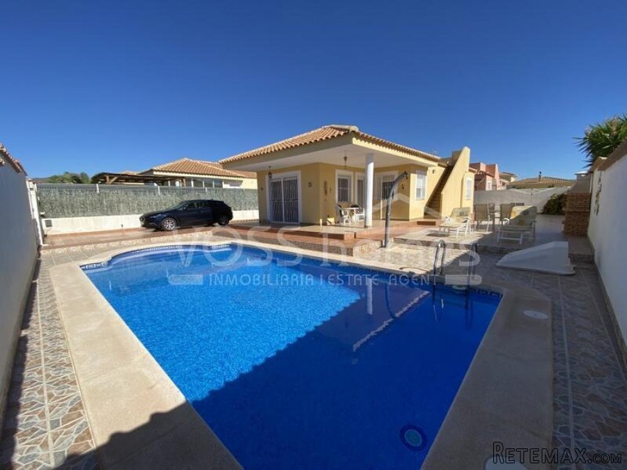 NEW & EXCLUSIVE TO VOSS HOMES - An "As New", modern and.. - 3