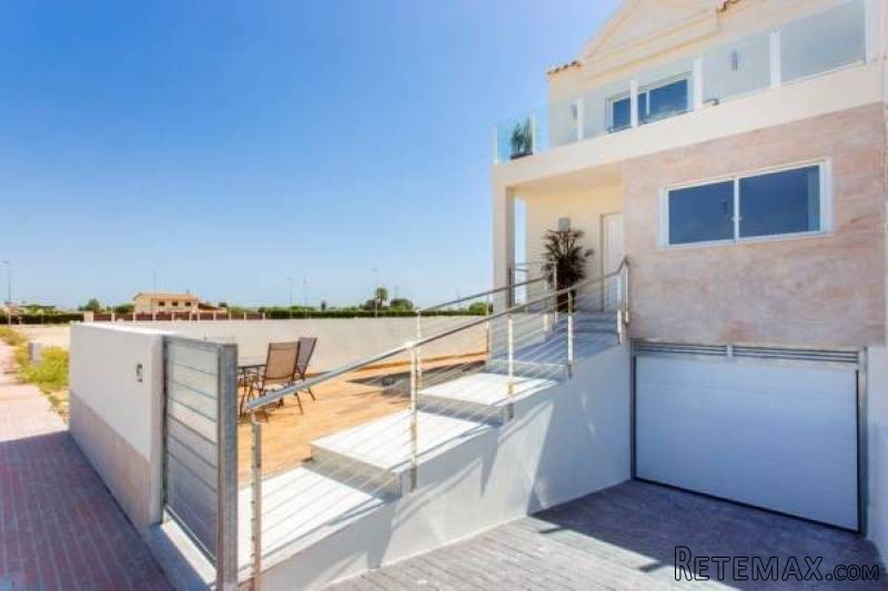 3 Bedroom 2 Bathroom Villa In Daya..