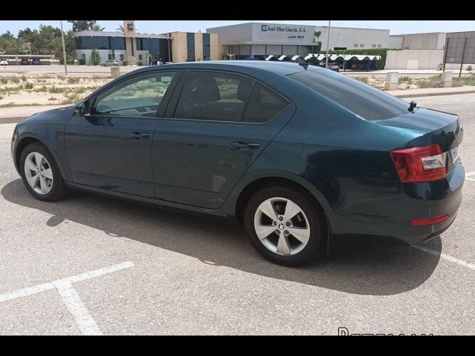 Skoda Octavia 2.0 TDi DSG - 4