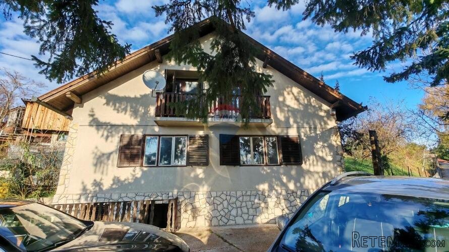 Zagreb, Borčec - obiteljska kuća sa dvorištem i garažom