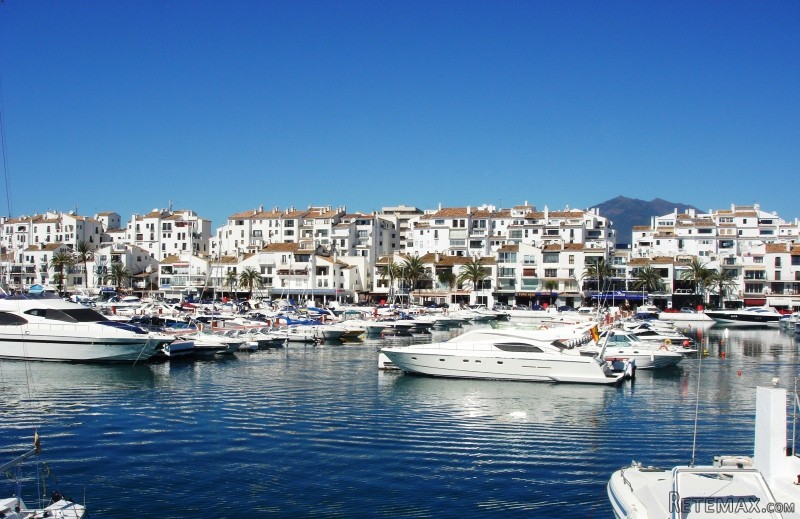 Apartment in heart of Puerto Banus
