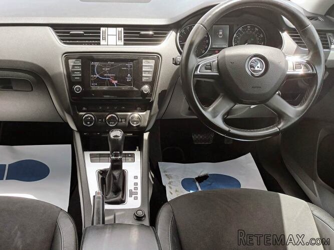 Skoda Octavia 2.0 TDi DSG - 8