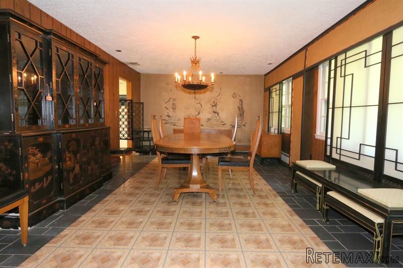 3 bedroom House For Sale: 139 Rolling.. - 2
