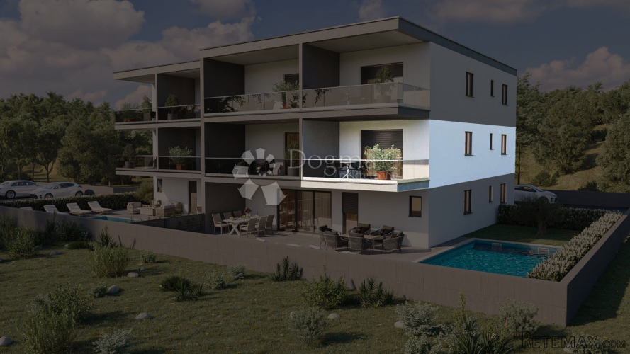 NOVIGRAD – LUKSUZ I KOMFOR U NOVOGRADNJI BLIZU MORA
