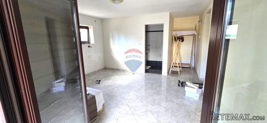 Rovinj, 9km, stan 30 m2 s pripadajućim dvorištem 70 m 2 - 3