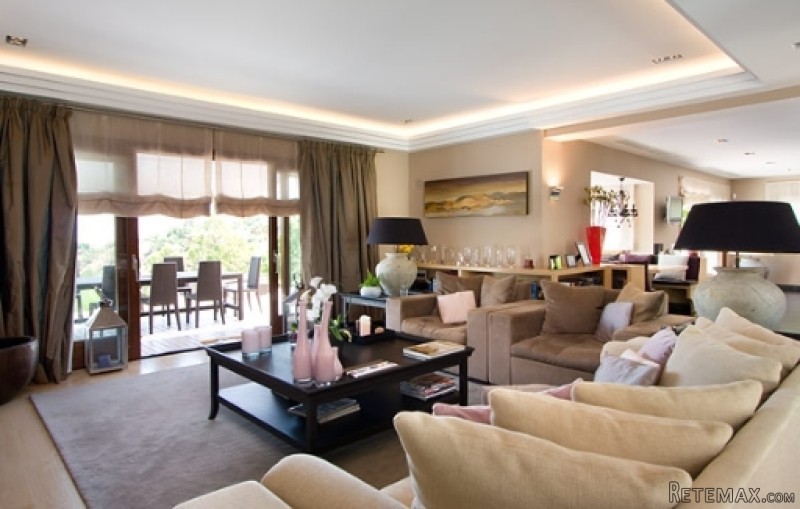 4 Bedrooms - Villa - Malaga - For Sale - 2